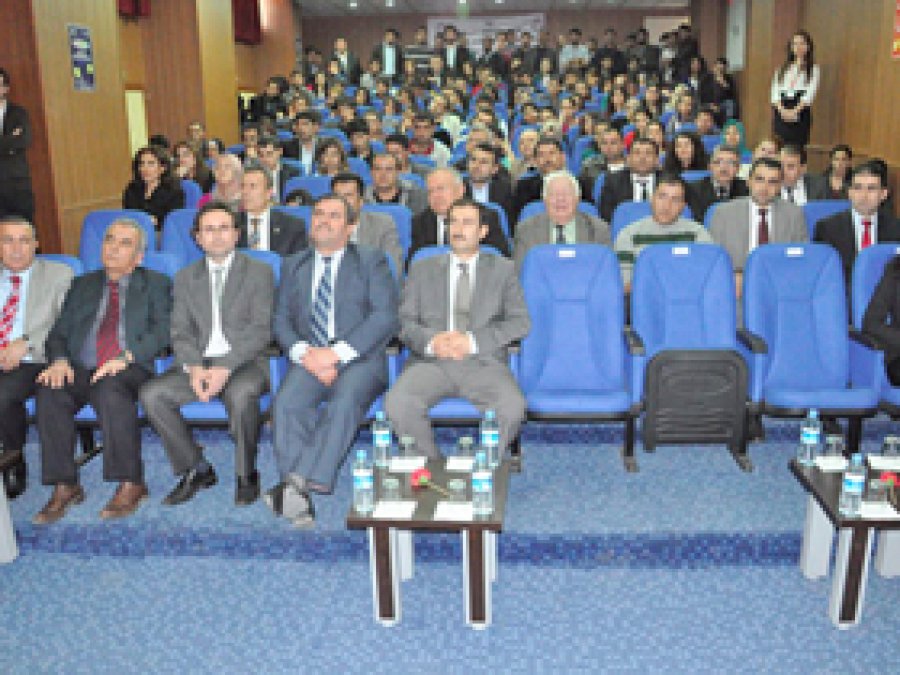 Şırnak Üniversitesi'nde 'Kariyer Hayatım-2; Akademi' Paneli