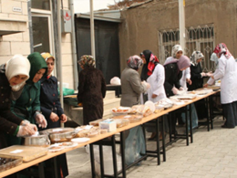 Van'da Kuran Kursu Yararına Kermes
