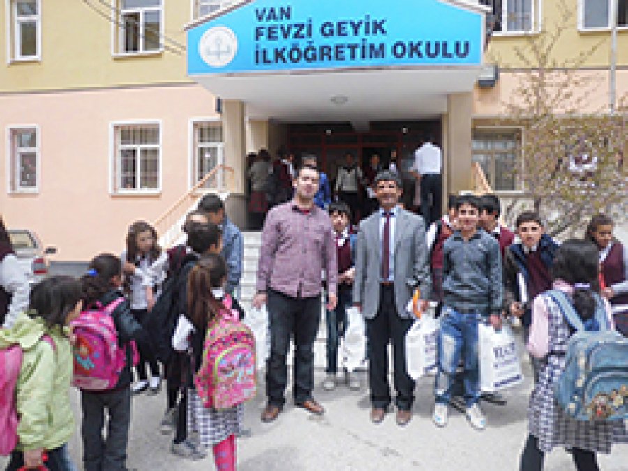 10 Okulda 2 Bin Kitap Dağıtıldı