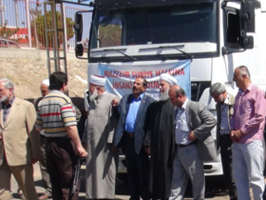 Suriyeli Mağdurlara Yardımlar Sürüyor