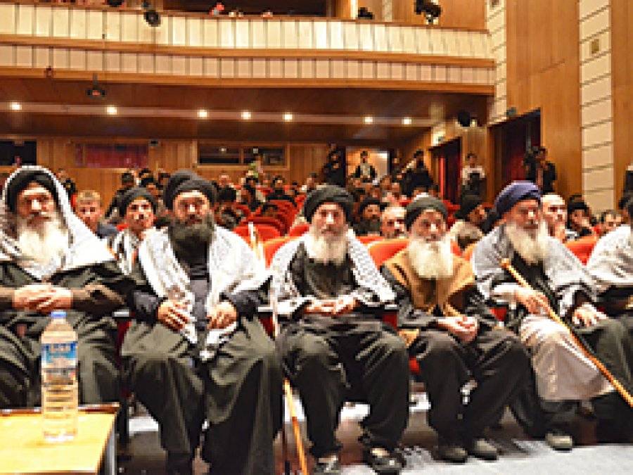 Adaletsizliğe Karşı Çıkmak İmanlı Gençlikle Mümkün
