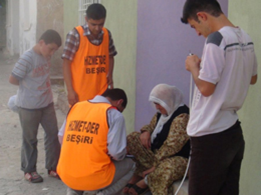 Beşiri Hizmet-Der Fakirlerin Yüzünü Güldürdü