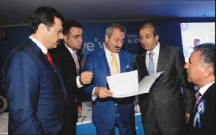 STK'ların Hazırladığı Rapor Zafer Çağlayan'a Sunuldu