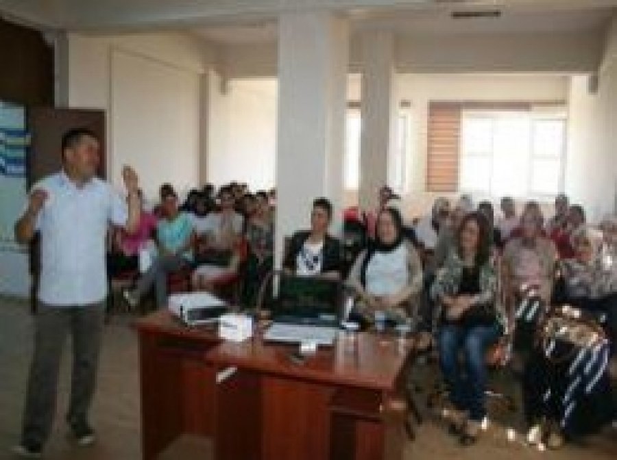 'Mutlu Anne Mutlu Çocuk' Semineri