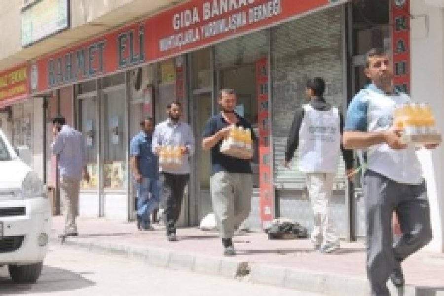Van Rahmet Eli'nden 2 Bin Aileye Yardım