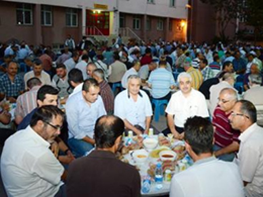İmam Hatip Mezunları Geleneksel İftarda Buluştu