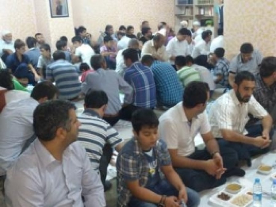 Sevgi-Der'den İftar Yemeği