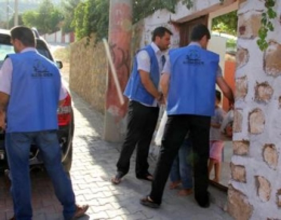 Azim Der'den Muhtaçlara Yardım