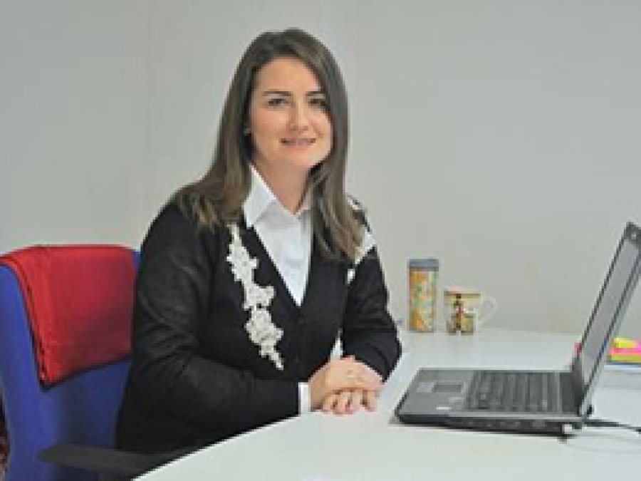 'Ebeveynler Gereksiz Teknoloji Kullanımına Dikkat Etmeli'