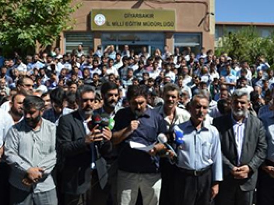 Diyarbakır'daki 57 Stk'dan 'Andımız Kaldırılsın' Çağrısı