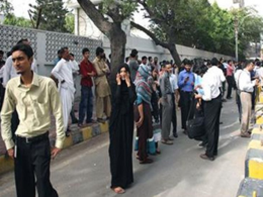 Pakistan'daki Depremde Ölü Sayısı Artıyor