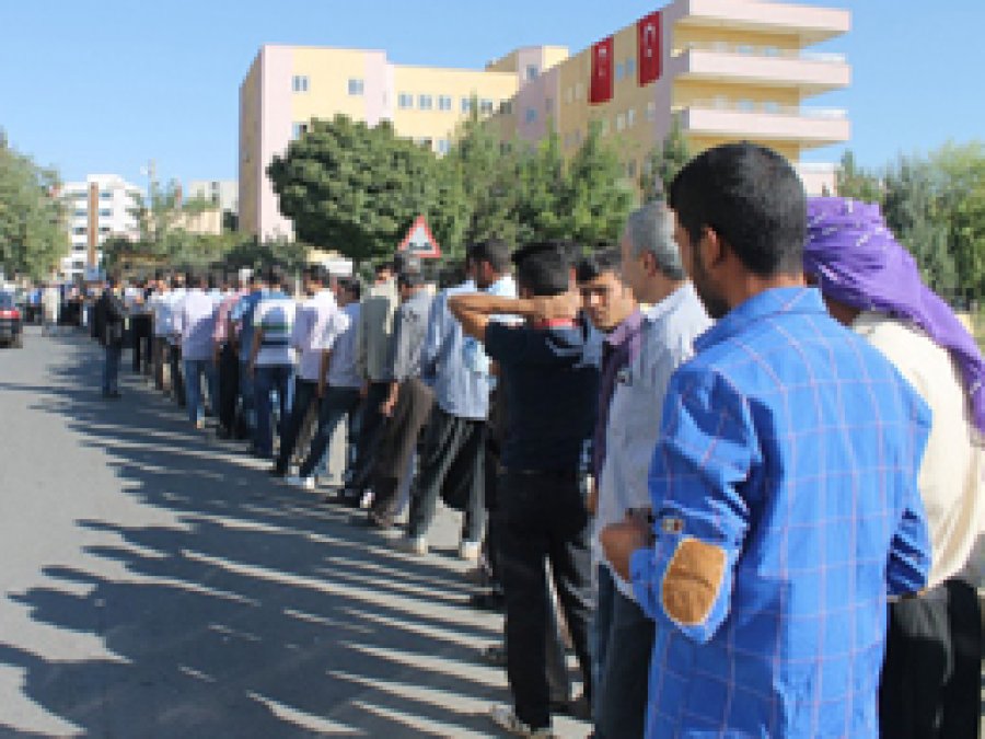 Şanlıurfa'da İşbulma Umudu Kuyruğu