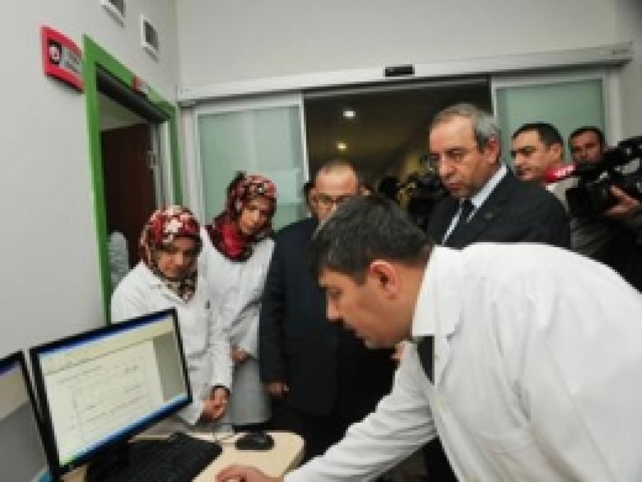 YYÜ Yeni Aldığı Cihazları Basına Tanıttı