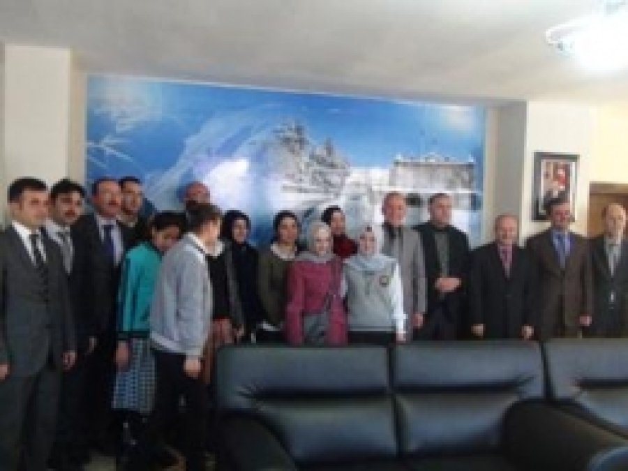 Şiir, Resim Ve Kompozisyon Yarışmasının Ödülleri Verildi