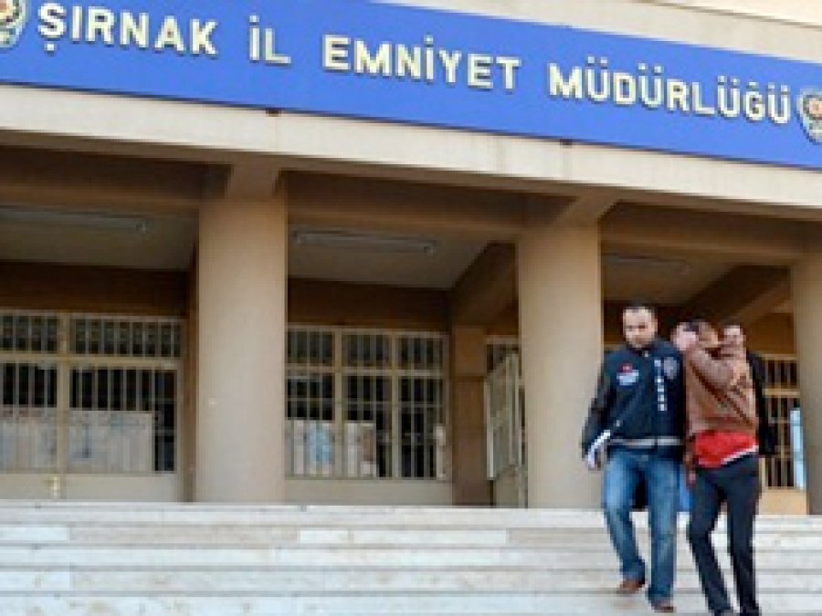 Şırnak'ta Fuhuş Operasyonu: 8'i Asker 40 Tutuklama