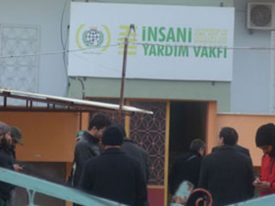 İHH'da Arama Yapan Müdür Görevden Alındı