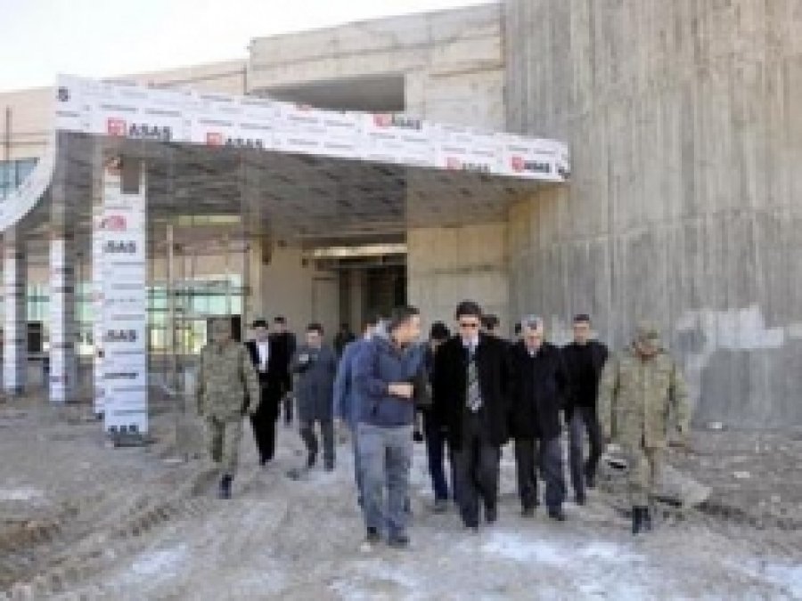 Mardin Valisi Nusaybin'de İncelemelerde Bulundu