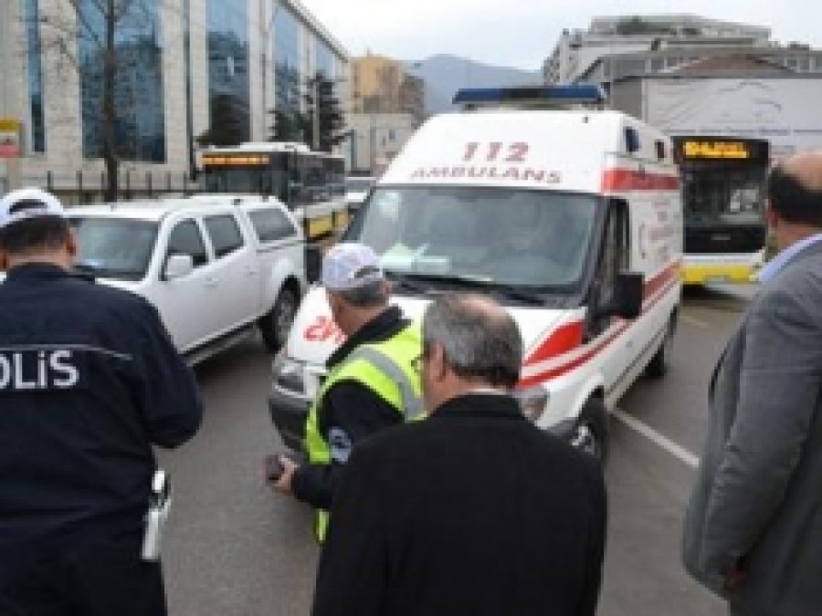 Kazaya Giden Ambulans Kazaya Karıştı