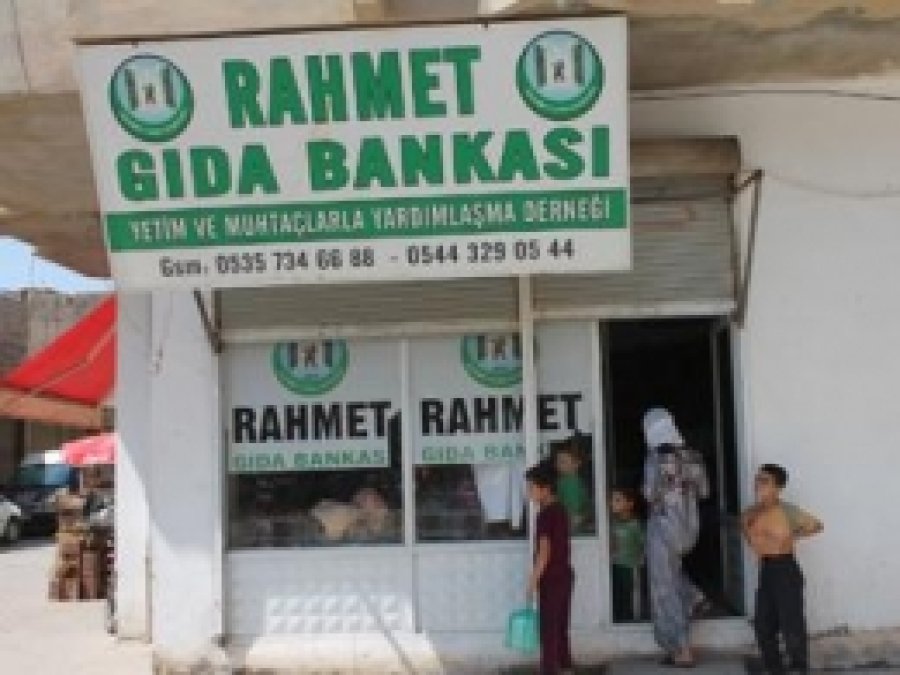 Rahmet Gıda Bankası'ndan 7 Bin Aileye Yardım