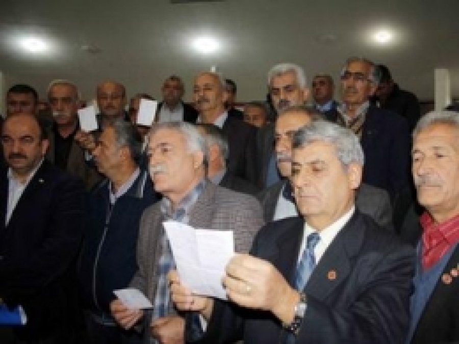 Mersinli Muhtarlar TEDAŞ'tan Şikayetçi