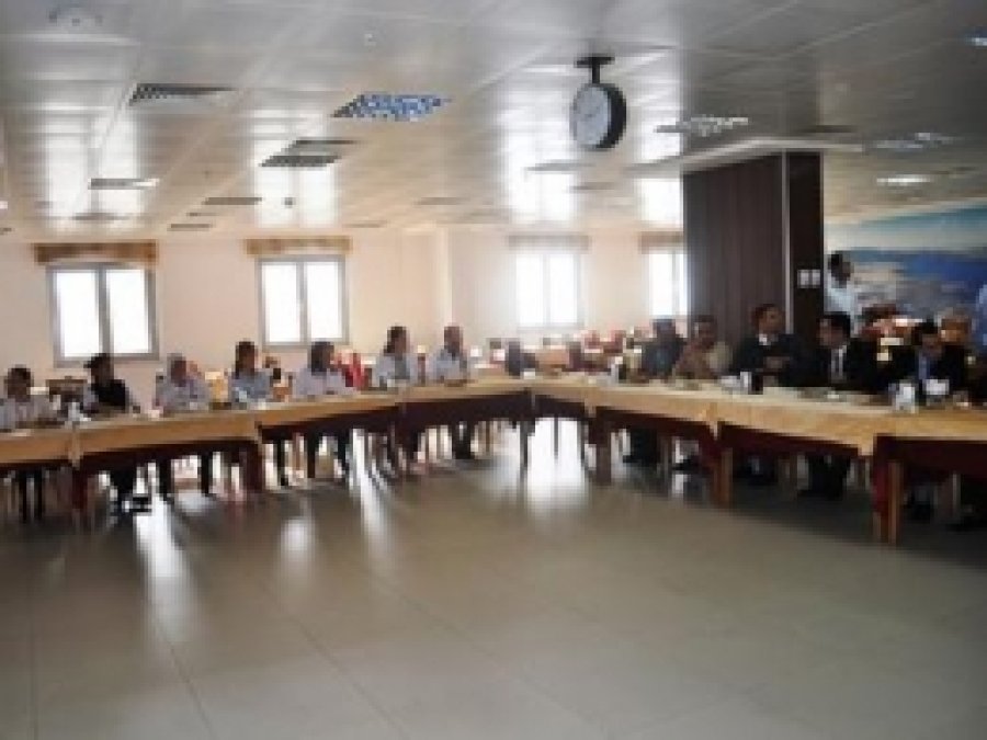 Bitlis Vali Yardımcısı Sağlıkçılarla Buluştu