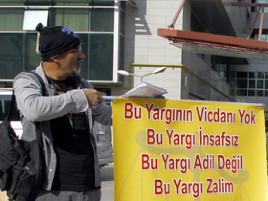 Mersin'de Başbakan'a Destek Eylemi