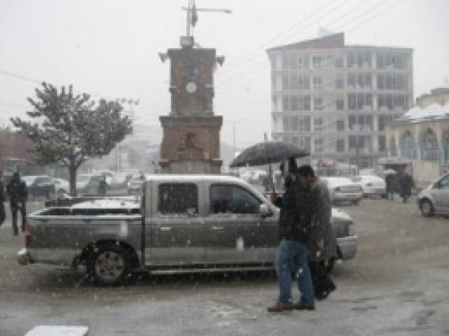 Erciş'te Yoğun Kar Yağışı