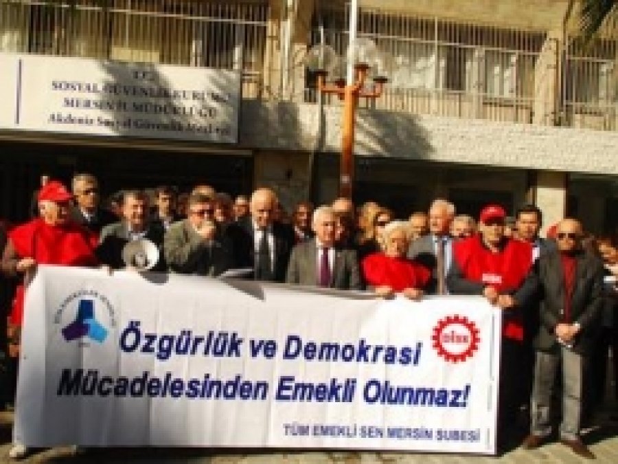 Emekliler Zammı Beğenmedi