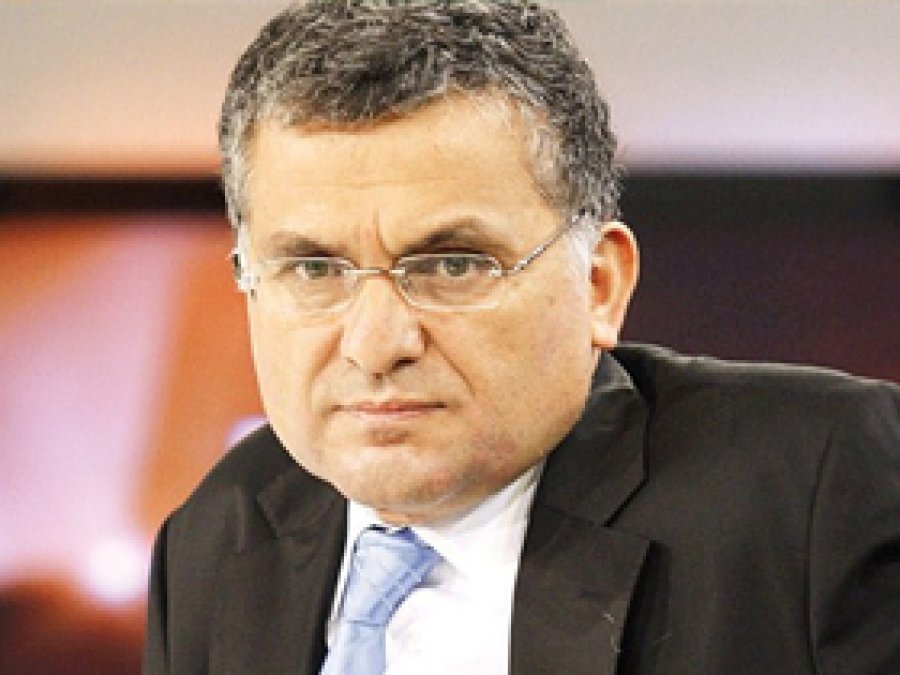 Ruşen Çakır Vatan'dan Ayrıldı