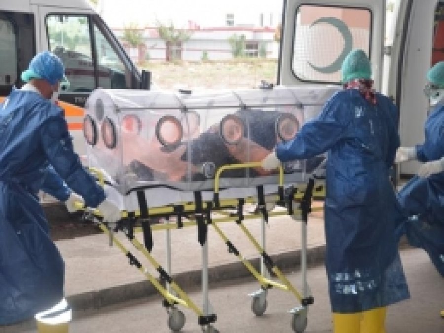 Ebola'dan Ölenlerin Sayısı 5 Bine Yaklaştı 