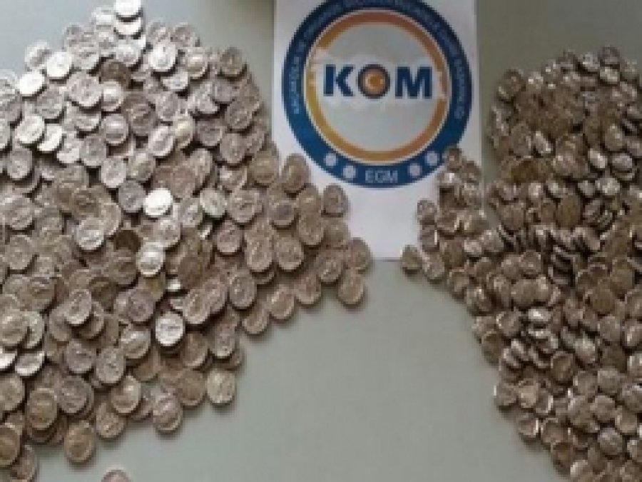 900 Adet Tarihi Eser Madeni Para Ele Geçirildi