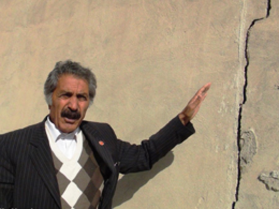 Depremzede Köy Hizmet Bekliyor