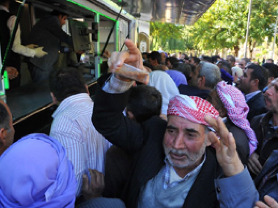 Misiad'tan Aşure Dağıtımı