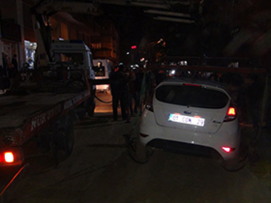 Kaza Yapan Araçtan Silah Çıktı