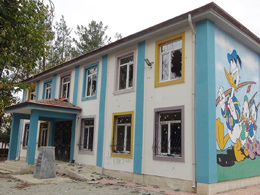 Sahipsiz Bırakılan Ana Okulu Tahrip Ediliyor 