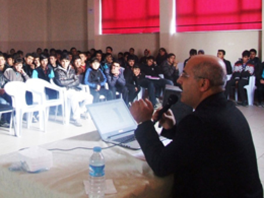 Bitlis'te Şehit Hasan El-Benna Anıldı