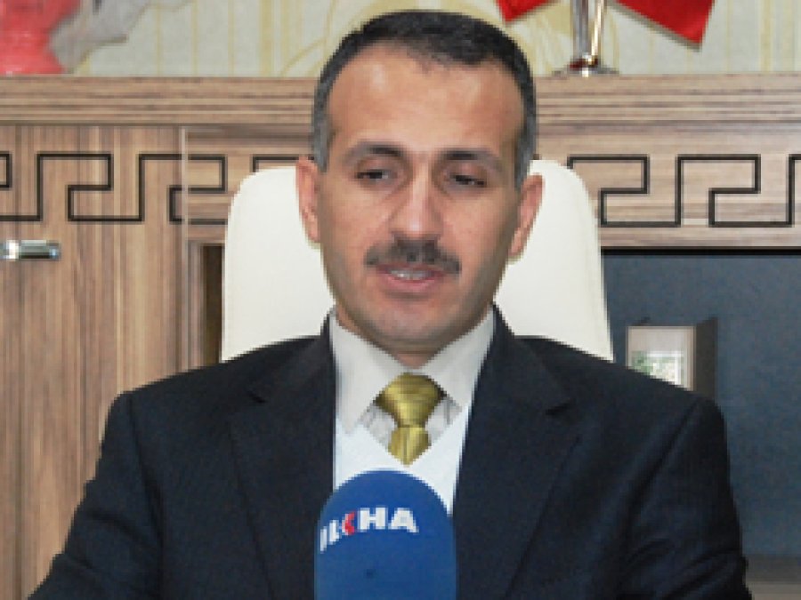 'Müslümanca duruş sergilemeliyiz'