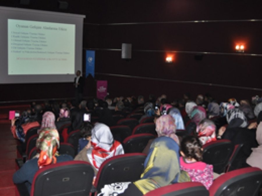 'İhlaslı Bir Genç Toplumun Islahı ve İhyasıdır'
