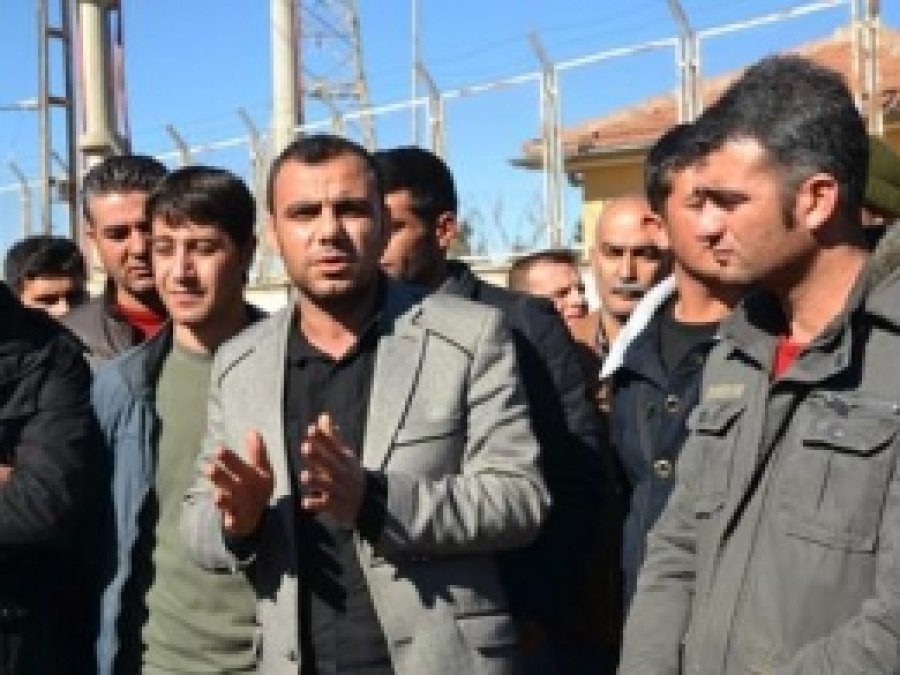 TEDAŞ İşçileri Elektriği Keserek Eylem Yaptı