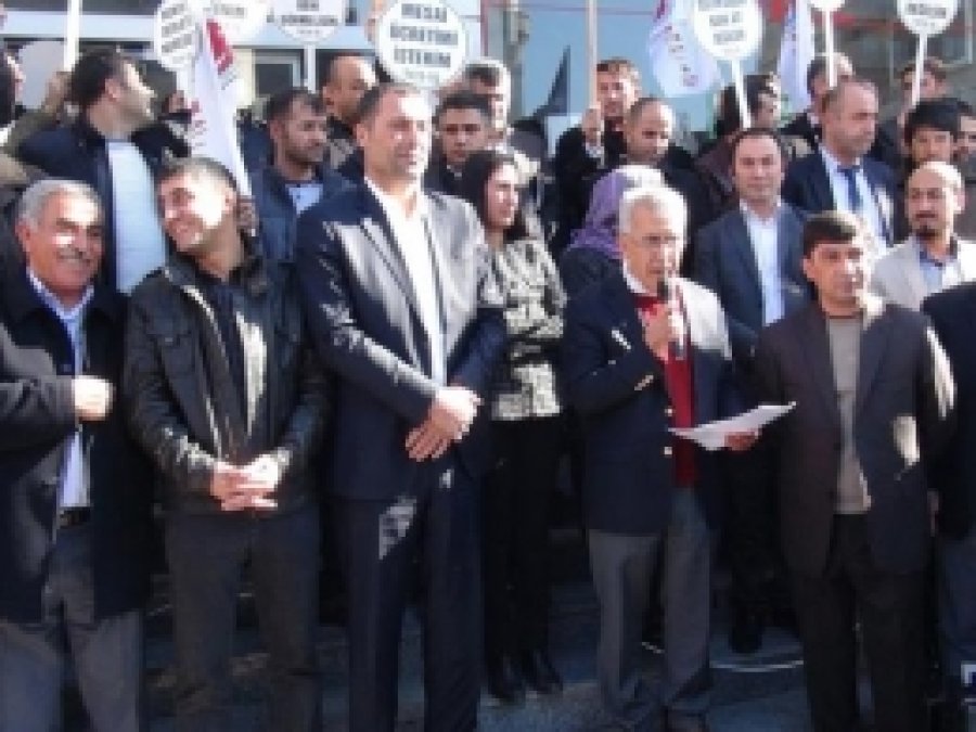 TES-İŞ Batman'da Üyelerinin Haklarını Aradı