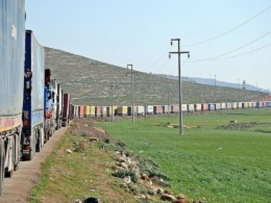Cilvegözü'nde TIR Kuyruğu Çilesi