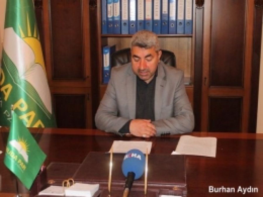 BDP'den HÜDA-PAR Afişlerine Çirkin Saldırı