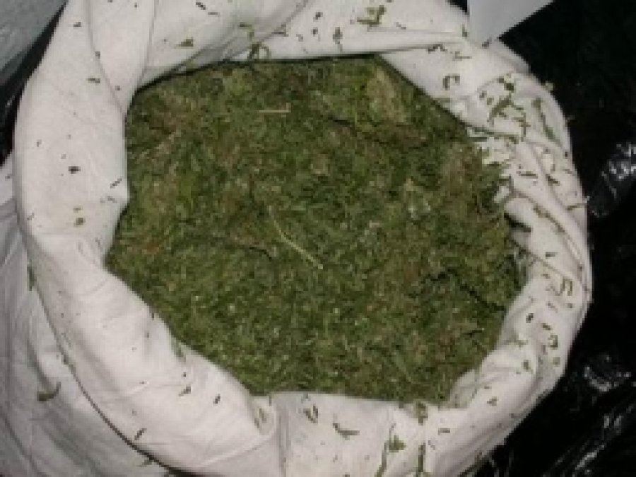 Batman'da 11 Kilo Esrar Ele Geçirildi 