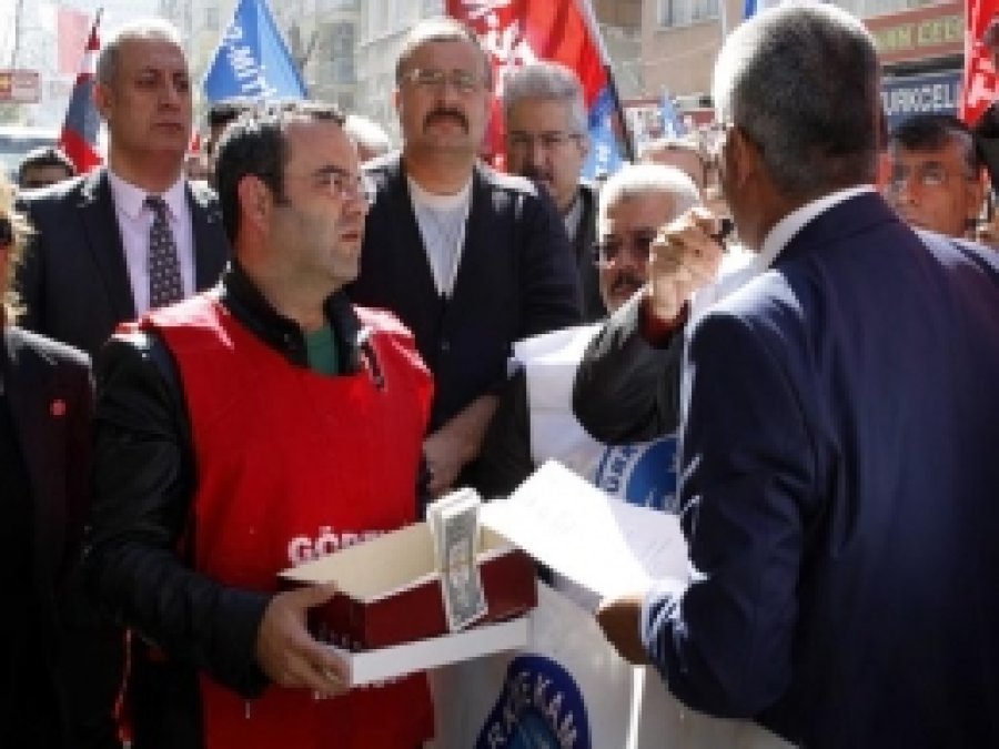 MEB Yasa Tasarısı'na Tepkiler Devam Ediyor
