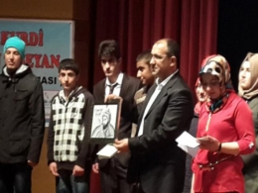 Kürtçe Şiir Yarışmasında Dereceye Girenler Ödüllendirildi