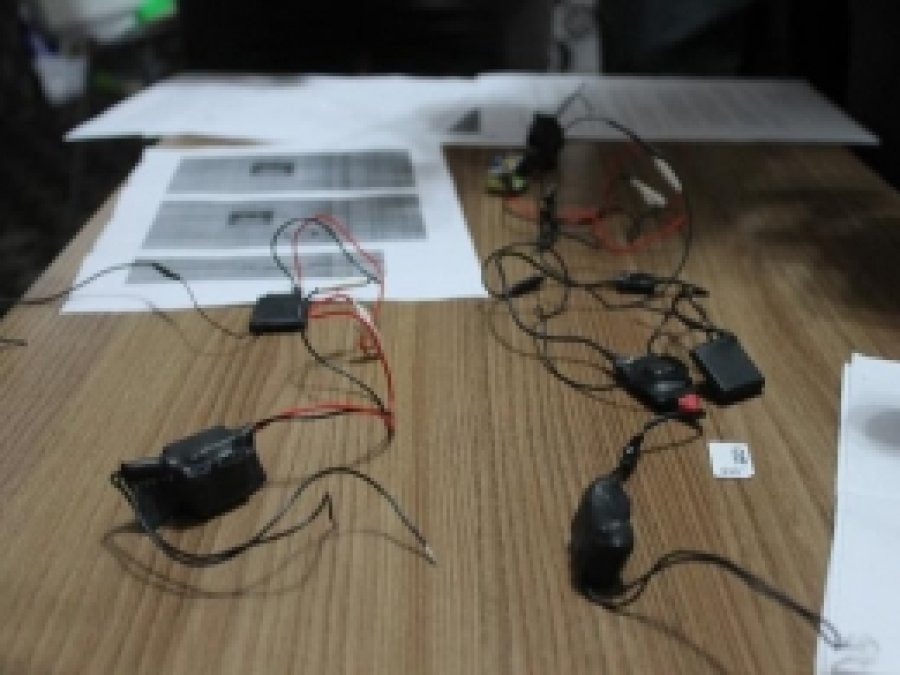 Okuma Salonunda Dinleme Cihazı Bulundu