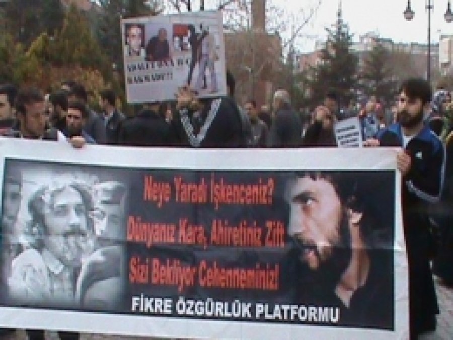 Konya'da STK'lar 28 Şubat Mağdurları İçin Basın Açıklaması Yaptı
