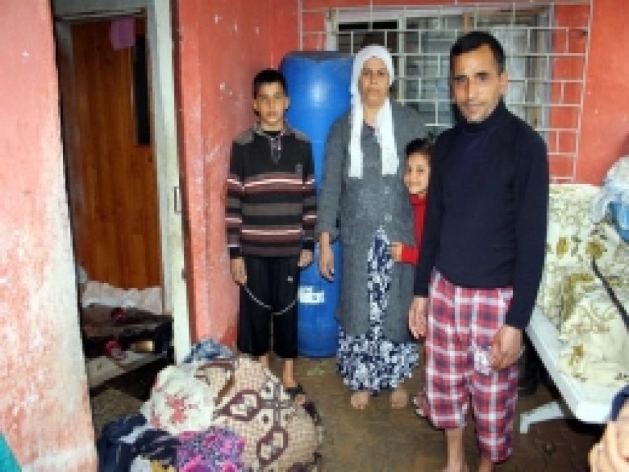 Yağışlardan Mağdur Olan Aile Yardım Bekliyor