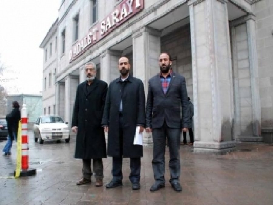 HÜDA PAR Bayraklar için Suç Duyurusunda Bulundu