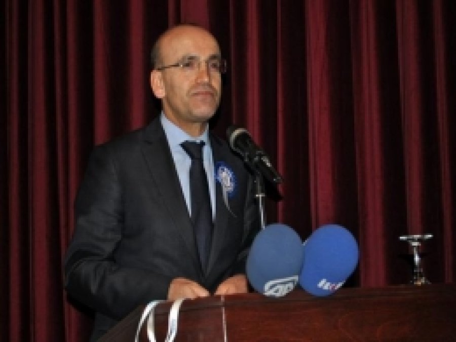 Bakan Şimşek: Türkiye'de Vergi Yükü Yüksek Değil